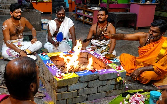 Live homam ritual